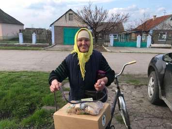 Loads of Love bring supplies to families in Ukraine (Photo via Ed Dickson Facebook) 