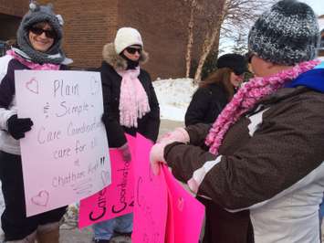 CCAC workers rally outside of the Chatham-Kent Civic Centre on February 6, 2015. (Photo by Ricardo Veneza)
