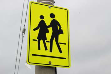 A school crossing sign. (Photo by Adelle Loiselle.)