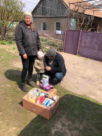 Loads of Love bring supplies to families in Ukraine (Photo via Ed Dickson Facebook) 