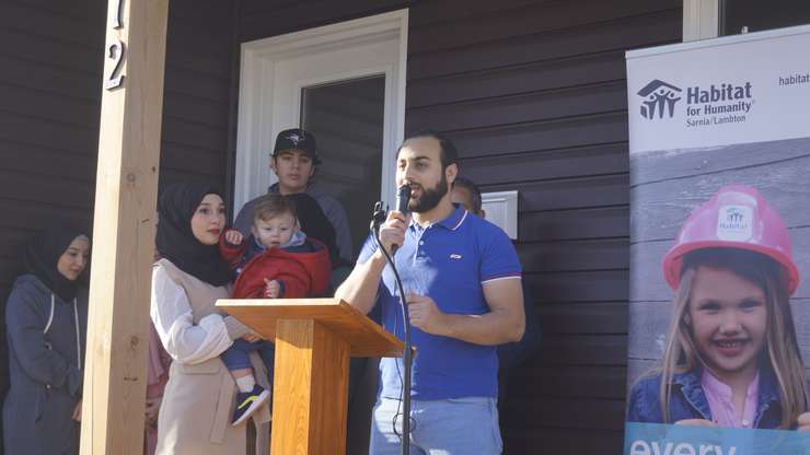  Abdullah Alkhalifa thanks the Habitat for Humanity community. December 8, 2023. (Photo by Natalia Vega) 