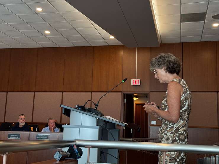 Wendy McKay speaks in favour of the Indwell project. August 11, 2025 Blackburn Media photo by Melanie Irwin.