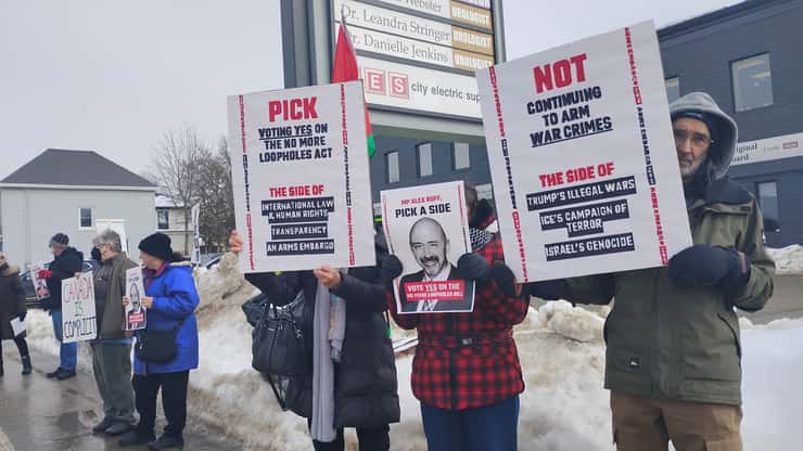 Arms Embargo Now protest at Grey Bruce MP Alex Ruff's Owen Sound Constituency Office. Photo by Tamara Sargent