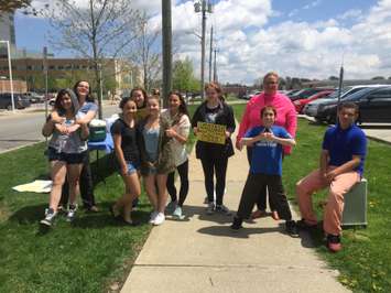 Students at Sarnia's Hanna Memorial Public School raising funds for Fort McMurray through a lemonade stand. May 13, 2016 (BlackburnNews.com Photo by Briana Carnegie)