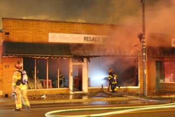 Firefighters respond to a fire at 1122 Wyandotte St. E in Windsor on December 16, 2014. (Photo by Ricardo Veneza)