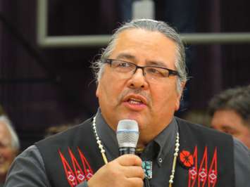 Chief Myeengun Henry of the Chippewas of the Thames First Nation speaks at the Prime Minister's London town hall, January 11, 2018. (Photo by Miranda Chant, Blackburn News)