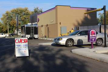 Closed Taco Bell on St. Clair St., in Chatham for the Steakcation contest. October 17, 2016. (Photo by Natalia Vega)