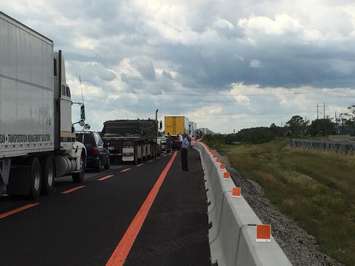 Traffic delays on Hwy. 401 near Tilbury, August 4, 2015. (Photo by Kirk Dickinson)
