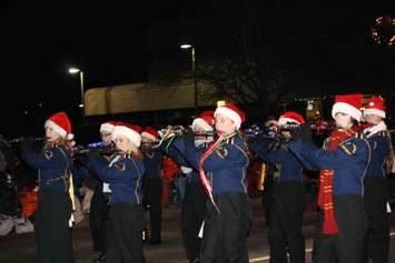 Sarnia Santa Claus Parade 2014 (BlackburnNews.com photo by Dave Dentinger)