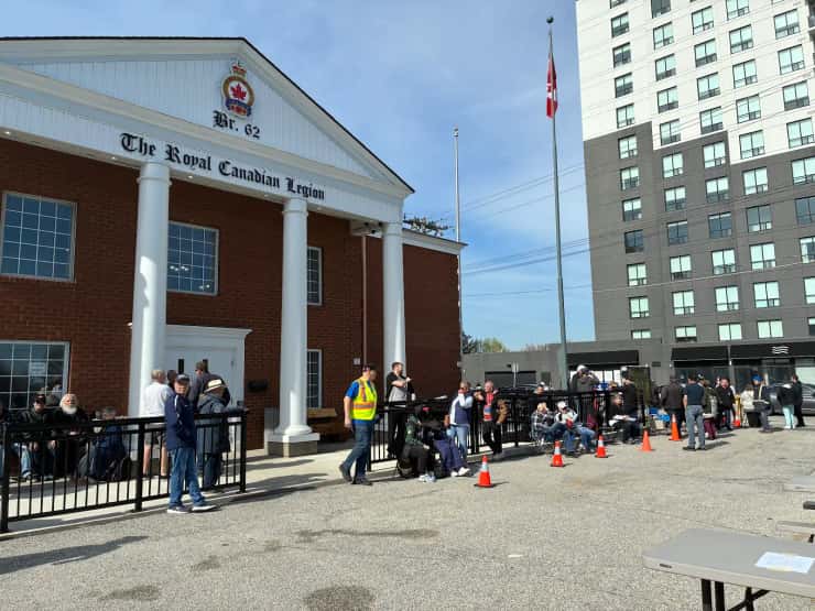 Those first in line for Catch the Ace, April 23, 2026. Blackburn Media photo by Natalia Vega. 