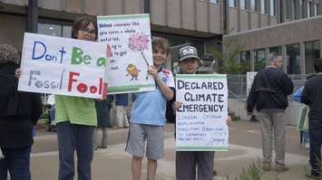 Climate change rally at Sarnia City Hall. May 24, 2019. (Photo by Colin Gowdy, BlackburnNews)