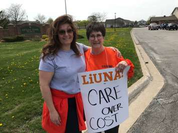 Workers protest working conditions at Sarnia's Afton Park Place. May 9, 2018 (Photo by Melanie Irwin)