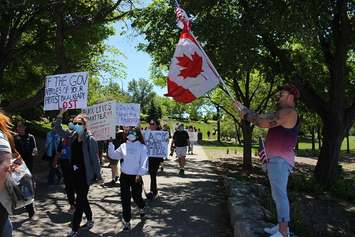 Protesters along Windsor's riverfront on May 31, 2020. (Photo by Adelle Loiselle)