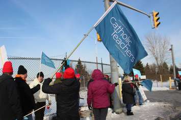 Members of the Ontario English Catholic Teachers Association picket outside (January 21, 2020). (Photo by Maureen Revait)