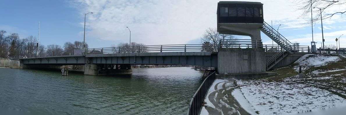 Bridge washing to slow traffic next week