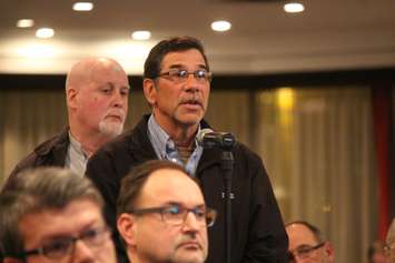 Residents ask questions regarding plans for a new regional hospital at a townhall meeting at Windsor's Waterfront Hotel put on by the Downtown Windsor BIA on November 11, 2015. (Photo by Ricardo Veneza)