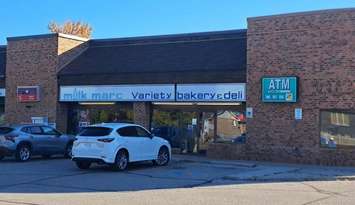 Milk Marc at Murphy Rd. and Michigan Ave. in Sarnia (Blackburn Media photo by Natalia Vega)