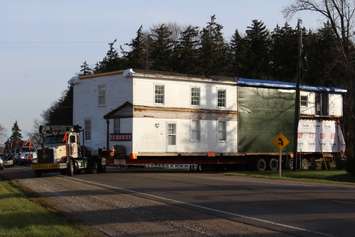 Main Sicklesteel Newkirk building getting moved, Nobember 17, 2015 (Photo by Jake Kislinsky)