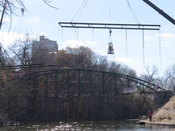 Construction crews work to remove Blackfriars Bridge for rehabilitation, November 27, 2017. (Photo by Miranda Chant, Blackburn News)