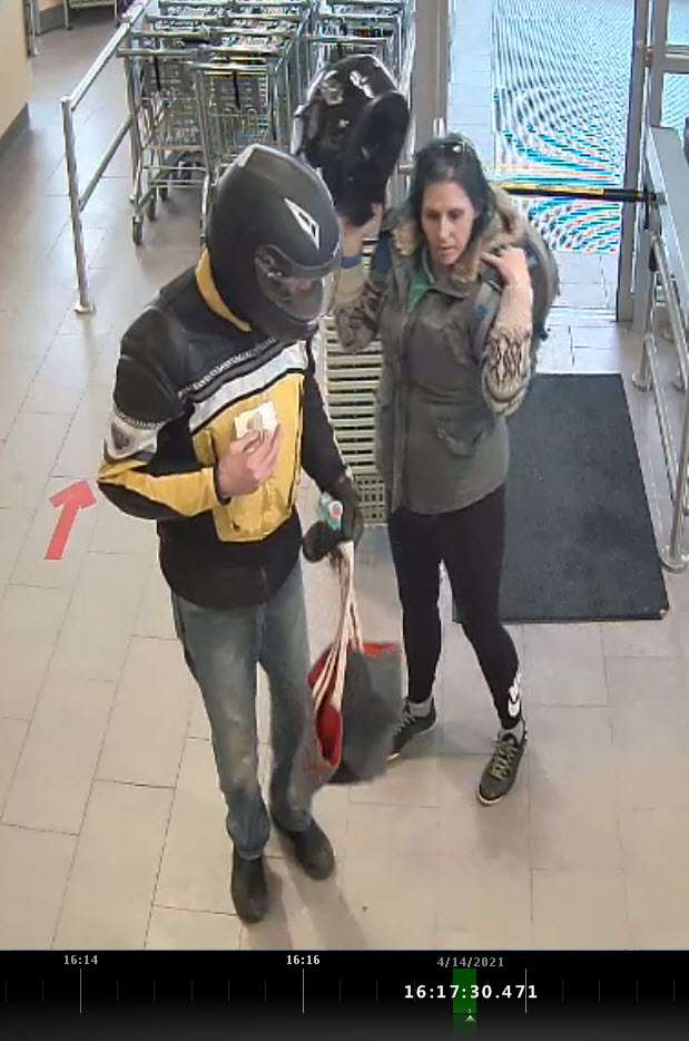 Police looking for help identifying suspects following alcohol theft