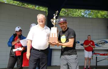 Former long-time Bridge Race organizer George Heath presents CHOK Roy Caley Memorial Trophy to Matt Fecht June 4, 2017 (Photo by Dave Dentinger)