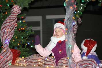 Sarnia Santa Claus Parade 2014 (BlackburnNews.com photo by Dave Dentinger)