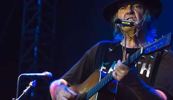 Photo of Neil Young by kyonokyonokyono is licensed under CC BY 2.0.