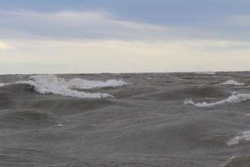 Waves off Erieau, Oct. 28, 2015 (Photo by Simon Crouch)