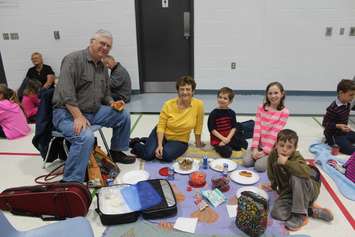 Garry and Mary Johnstone with their grandchildren. May 1, 2017. (Photo by Natalia Vega)