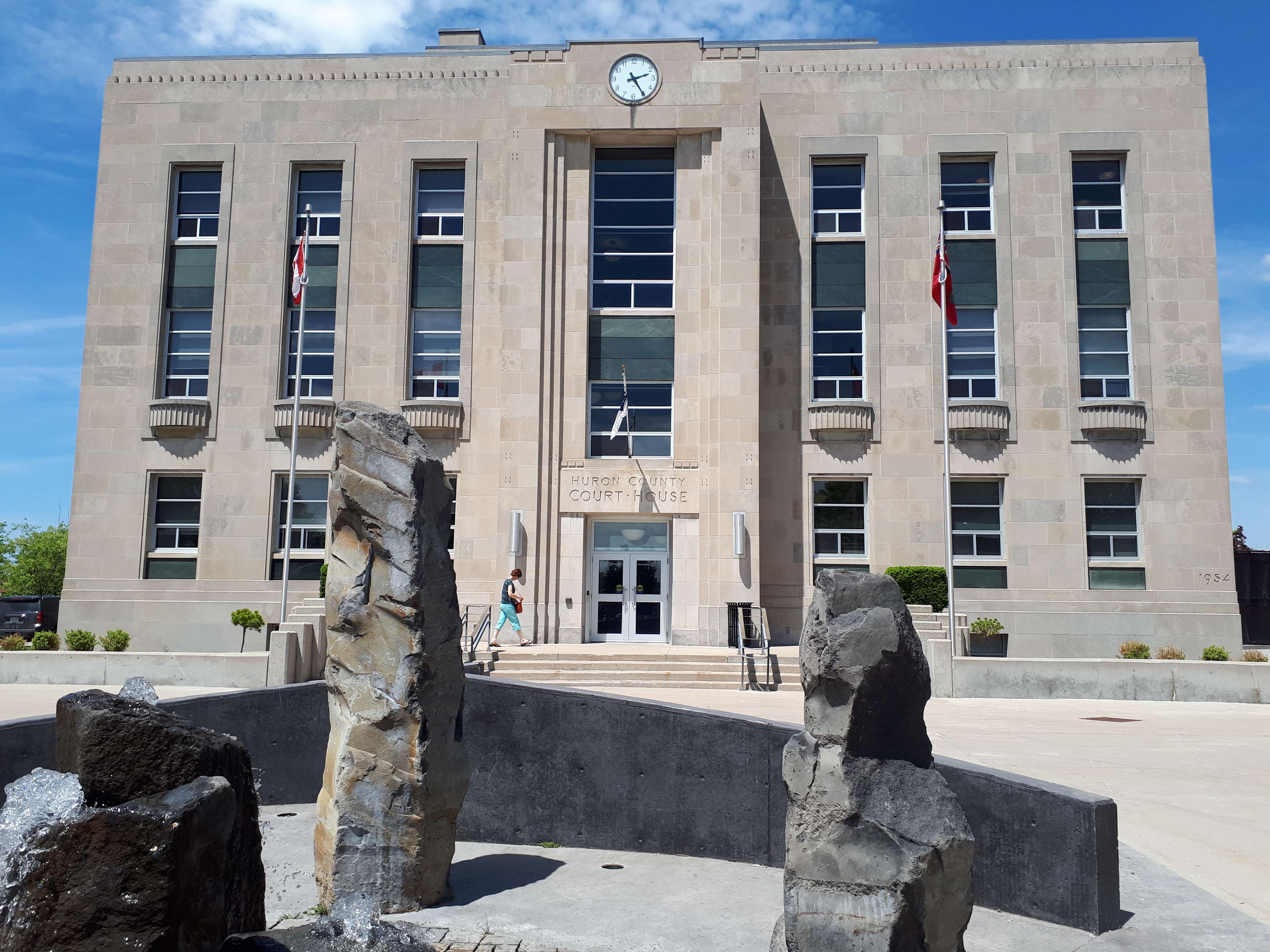 Teen pleads guilty in Holmesville murder