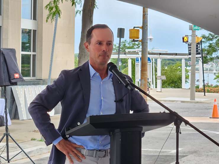 Mike Weir speaks at the grand opening of the YWHO site in downtown Sarnia (Sarnia News Today photo by Josh Boyce)