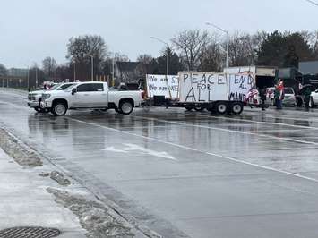 Protestors on Huron Church Road in Windsor, February 11, 2022. Photo by Maureen Revait/WindsorNewsToday.ca.