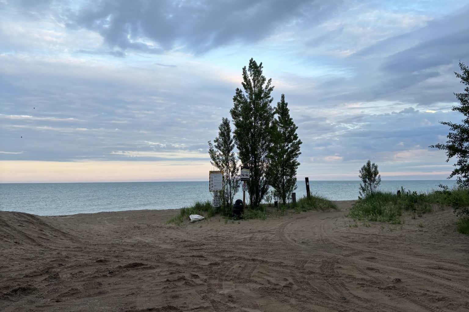 Two Huron beaches under no-swim advisory