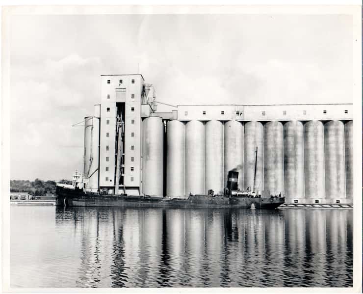 The Freighter Helen Hindman at the Owen Sound grain elevator ca. 1950. Photo from Community Waterfront Heritage Centre