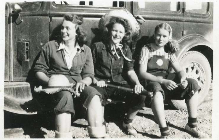 Farmerettes at around 1946. (Photo submitted by Bonnie Sitter).