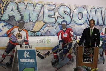 Philadelphia Flyers defenceman Chris Pronger visits Windsor to speak with young kids about his hockey experience, April 13, 2015. (Photo by Jason Viau)