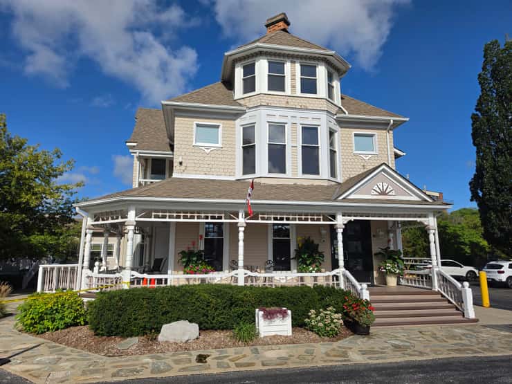 The historic Victorian home that serves as the St. Joseph's Hospice's Resource Centre (Blackburn Media photo by Josh Boyce)