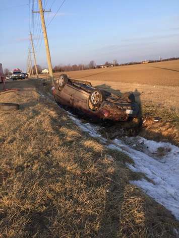 Emergency crews respond to a crash at County Rd. 9 and County Rd. 20 in Amherstburg, January 28, 2016. (Photo courtesy Amherstburg fire)