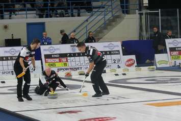 Glenn Howard throwing a rock during his big win against Brad Gushue. September 27, 2018. (Photo by Greg Higgins)