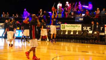 Windsor Express warm up at Clash At The Colosseum II (Photo by Jake Kislinsky).