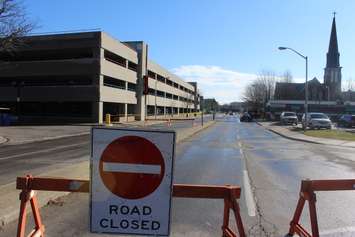 Chatham-Kent police block off Wellington St. in downtown Chatham on February 3, 2016. (Photo by Ricardo Veneza)
