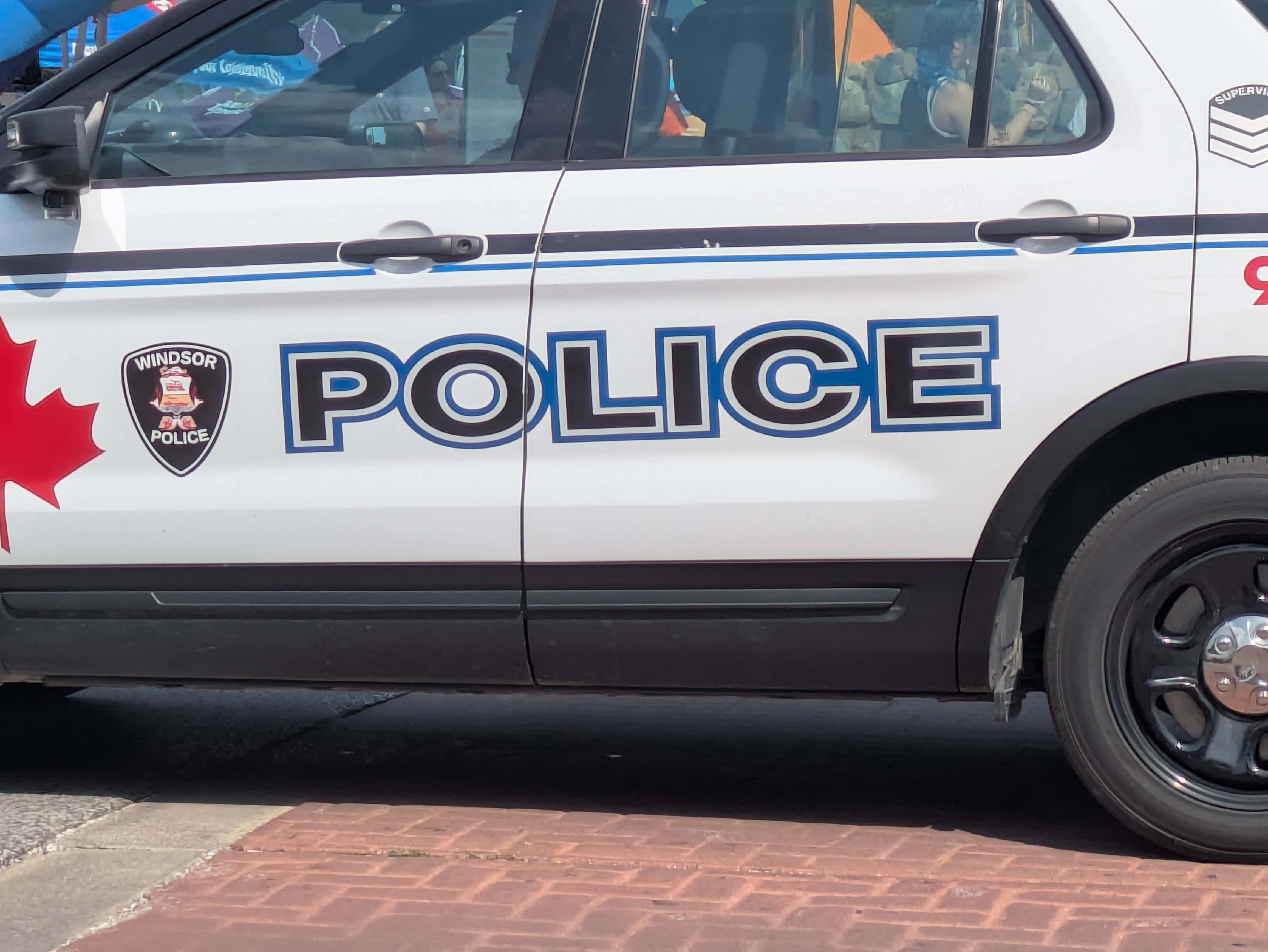 Windsor police seek suspects in west-end robbery