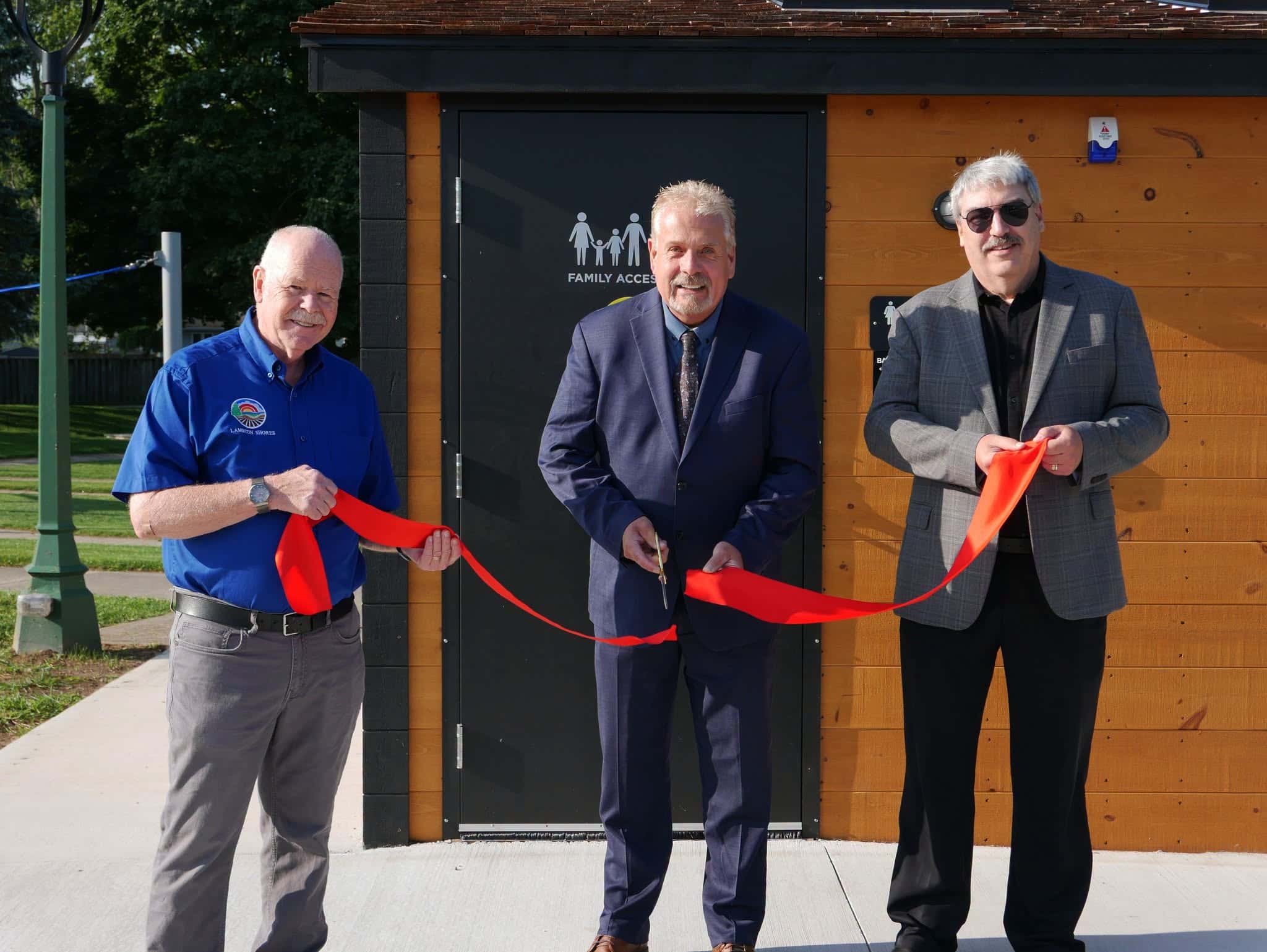 New four-season public washroom opens in downtown Forest